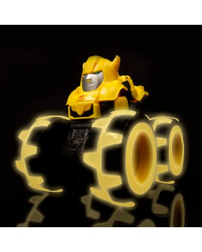 Ηλεκτρονικό παιχνίδι Tomy - Monster Treads, Bumblebee, με φωτιζόμενες ρόδες  - 4